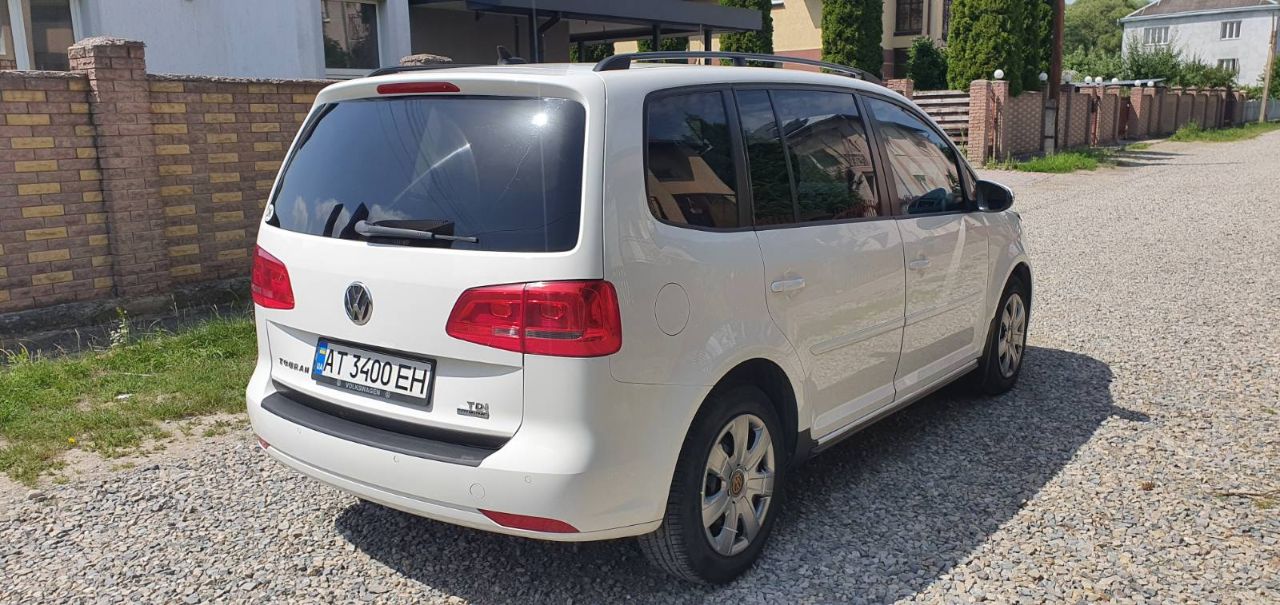 Volkswagen Touran - фото 3