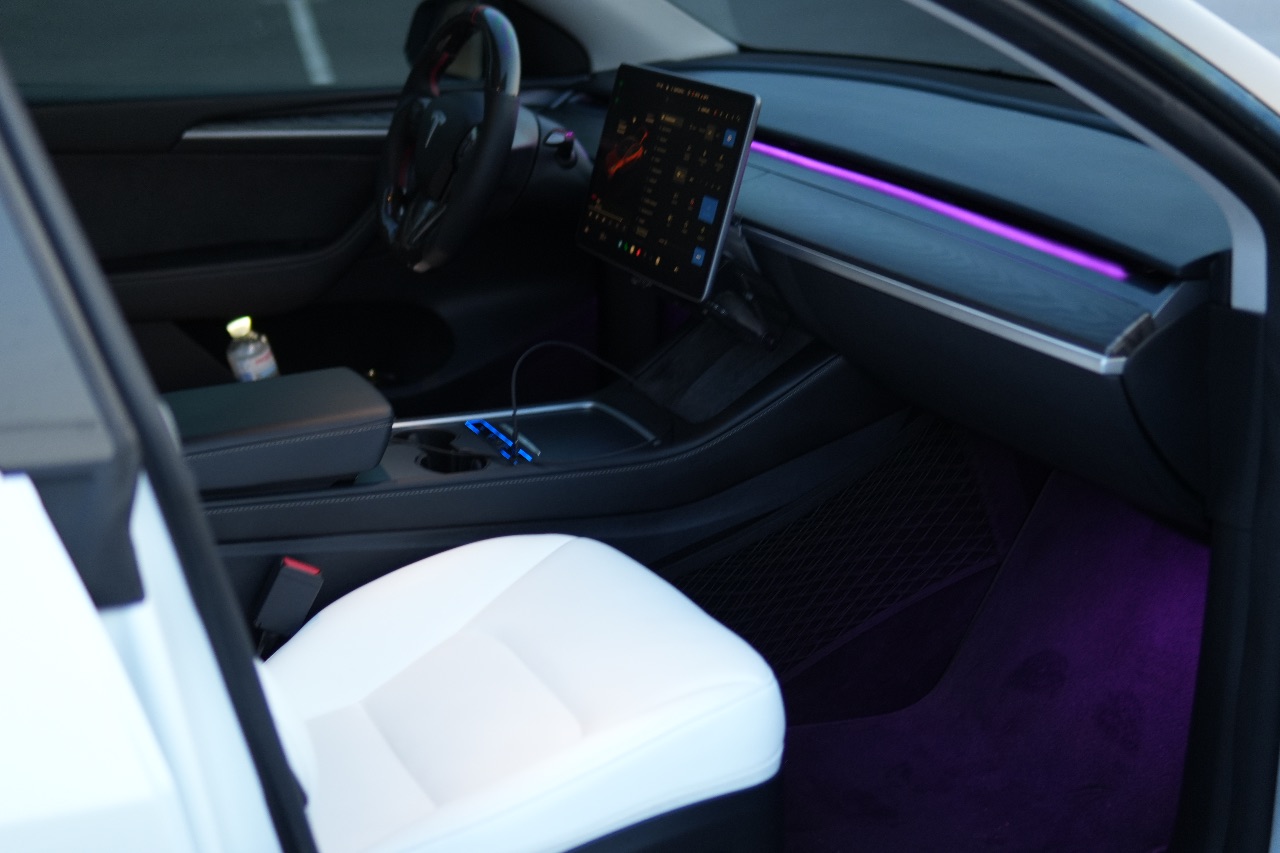 Tesla Model Y - фото 10
