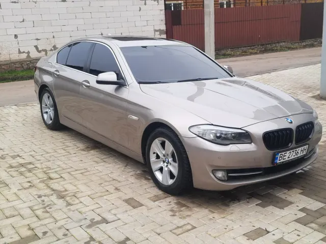 BMW 5 серії - фото 1
