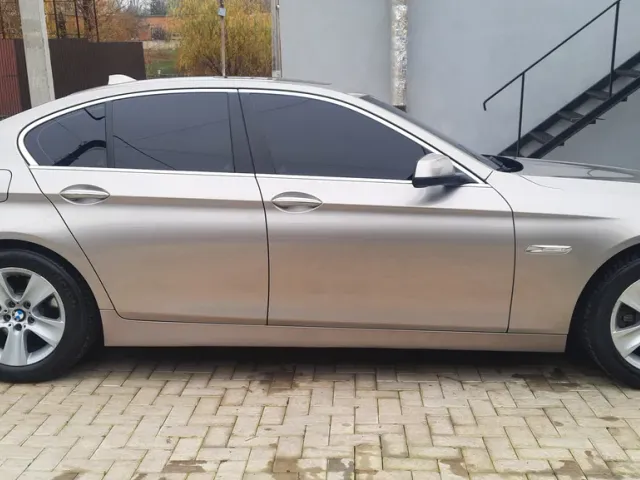 BMW 5 серії - фото 4