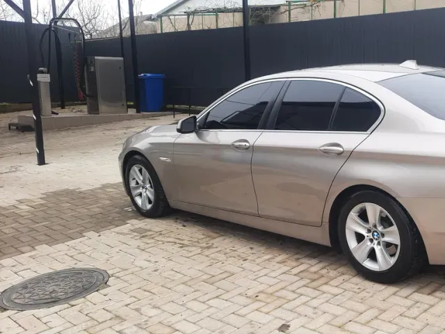 BMW 5 серії - фото 5