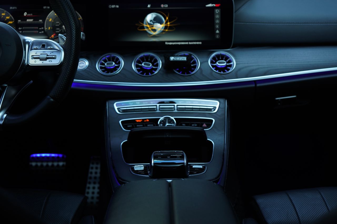 Mercedes-Benz E-Класс - фото 24