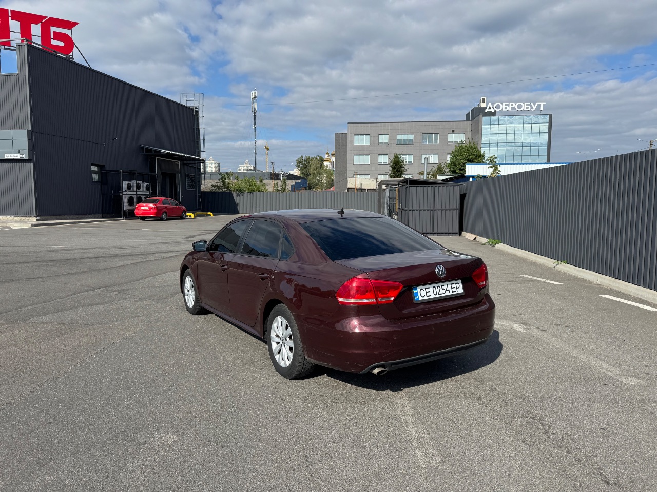 Volkswagen Passat (North America and China) - фото 2