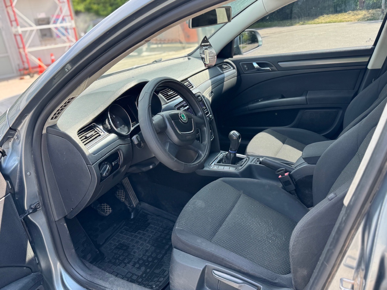 Skoda Superb - фото 4