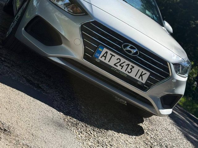 Hyundai Accent - фото 5