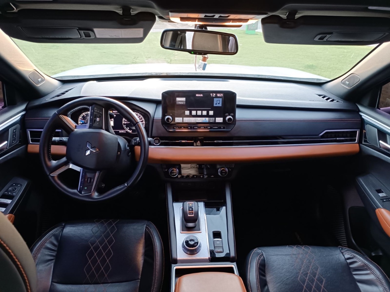 Mitsubishi Outlander - фото 15