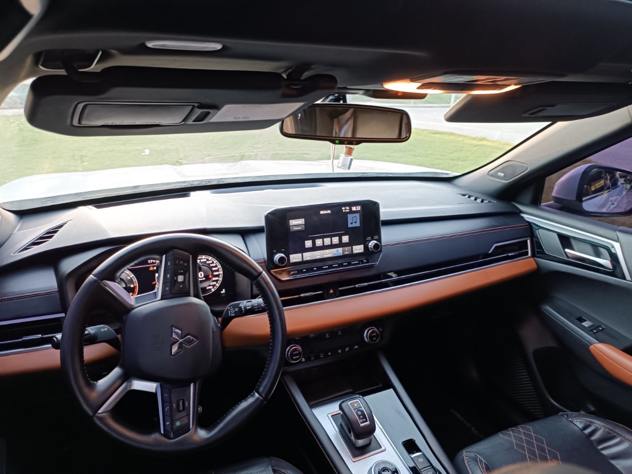 Mitsubishi Outlander - фото 14