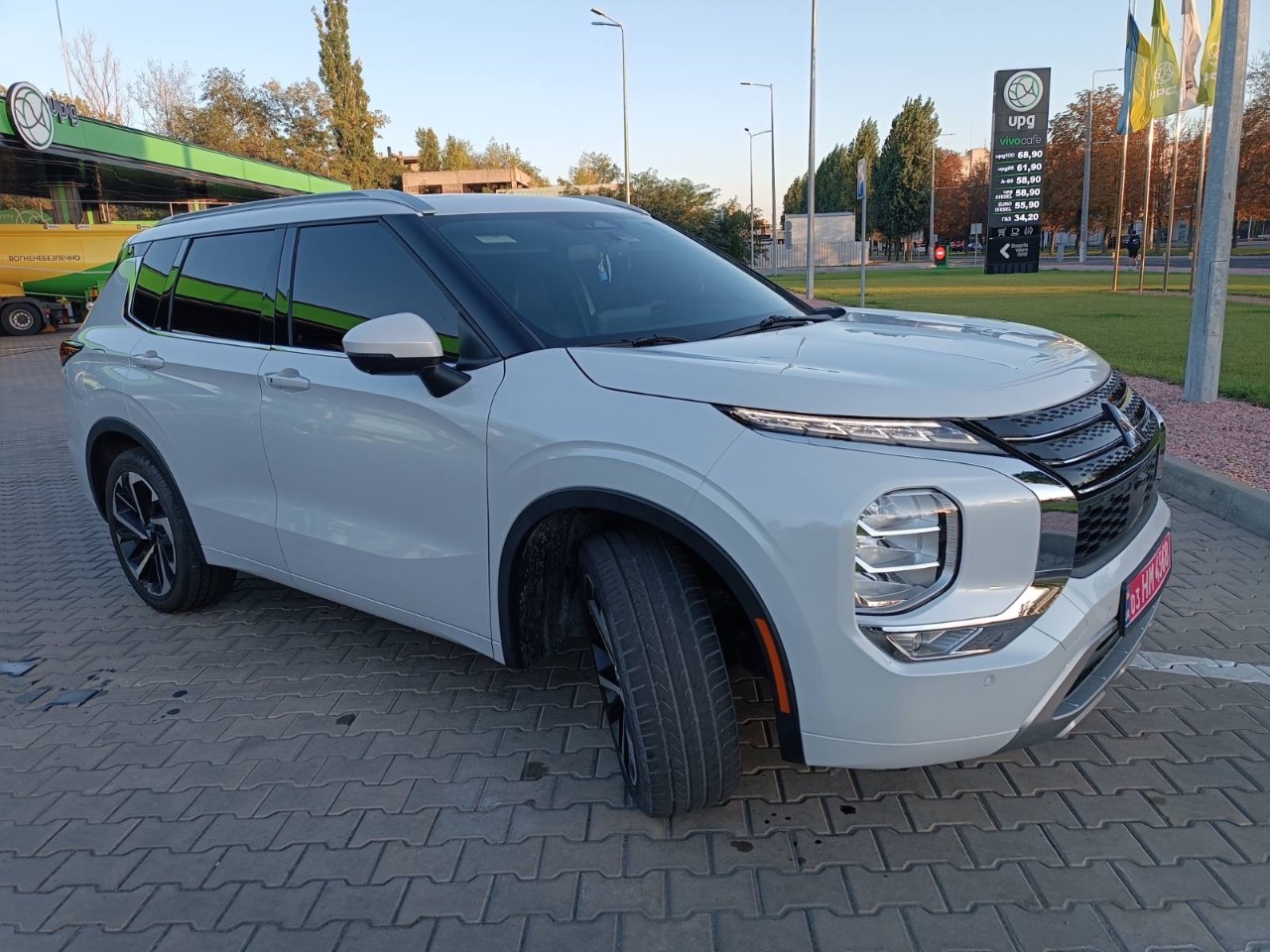 Mitsubishi Outlander - фото 11