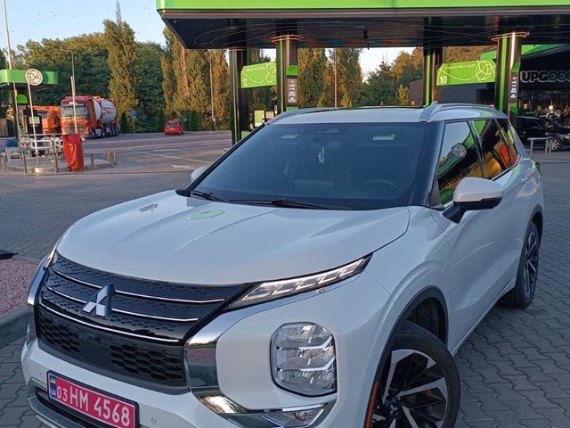 Mitsubishi Outlander - зображення 1