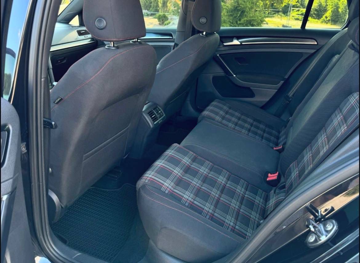 Volkswagen Golf GTI - фото 6