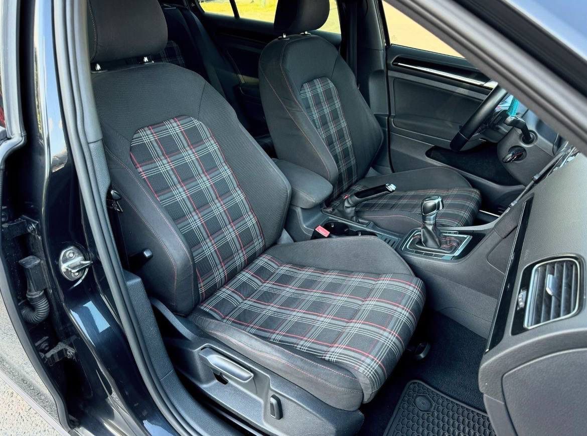Volkswagen Golf GTI - фото 5