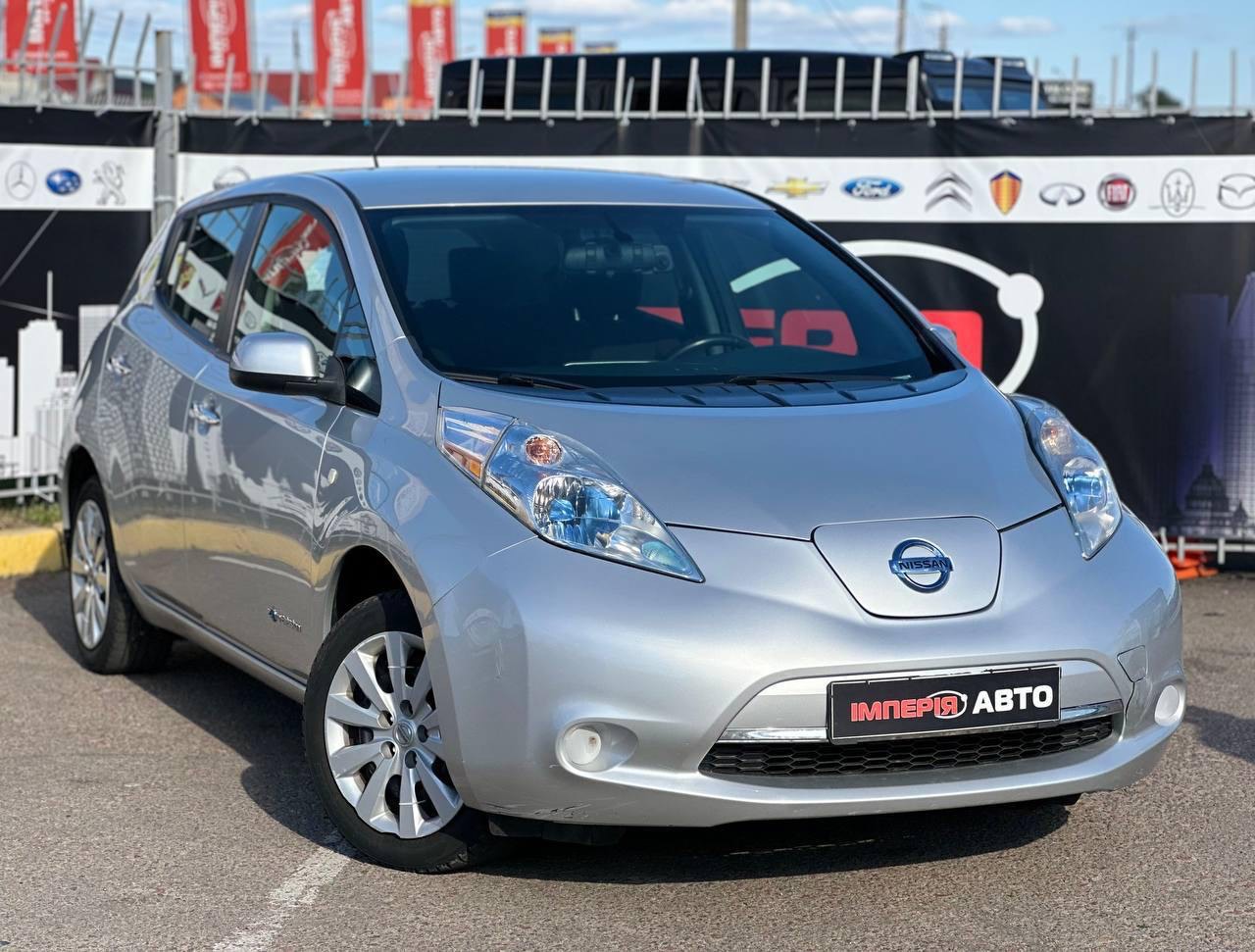 Nissan Leaf - фото 1