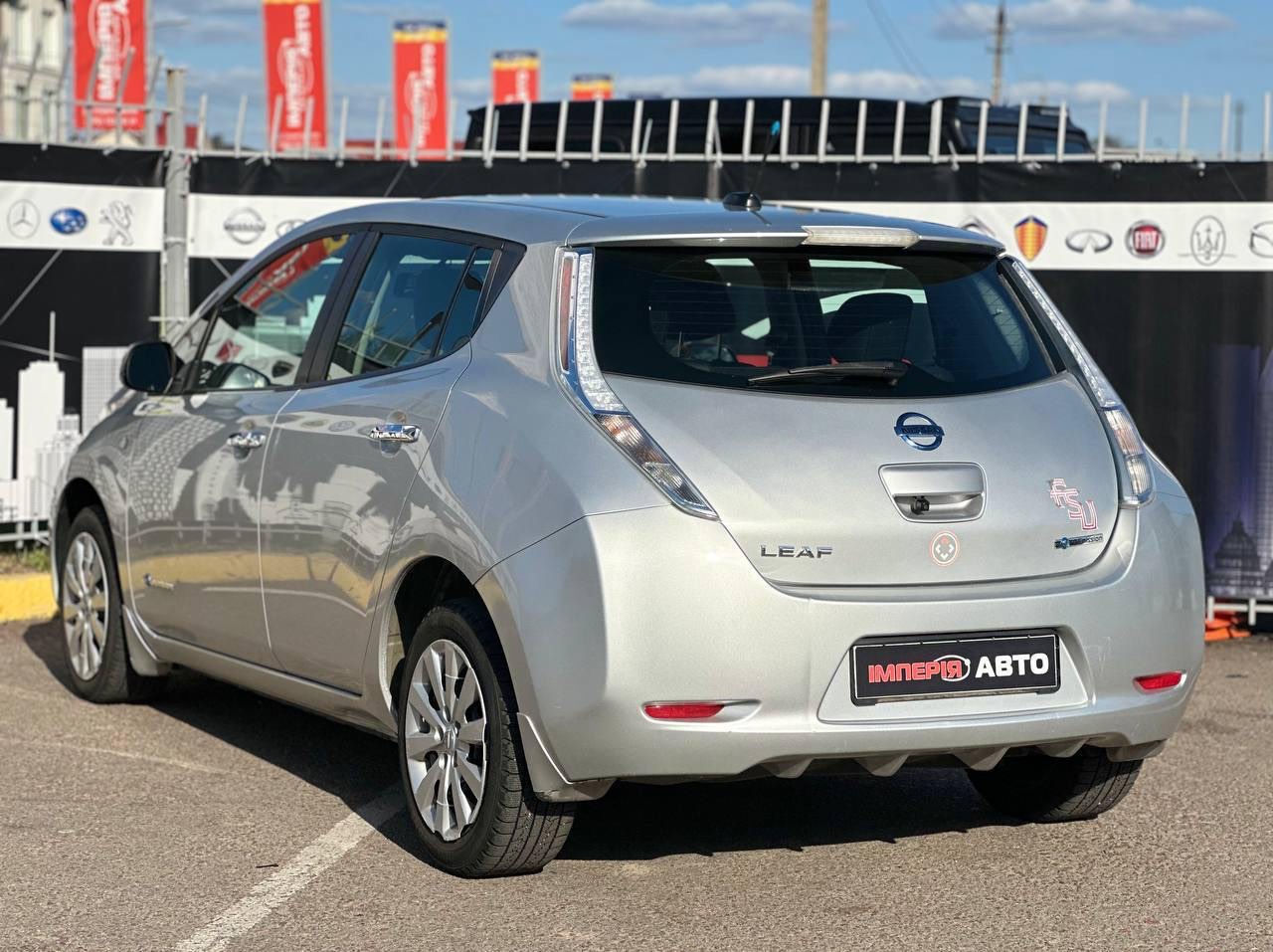Nissan Leaf - фото 5
