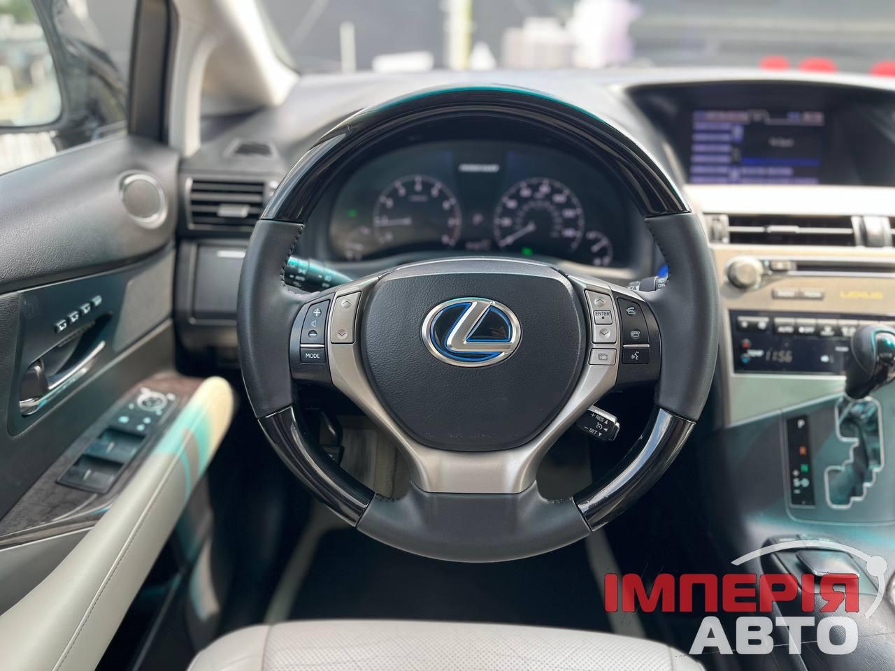 Lexus RX - фото 5