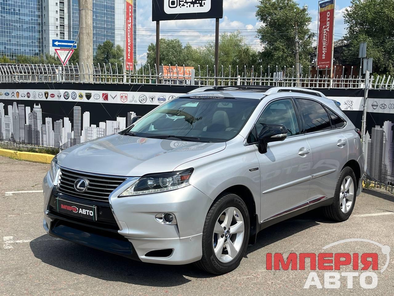 Lexus RX - фото 1