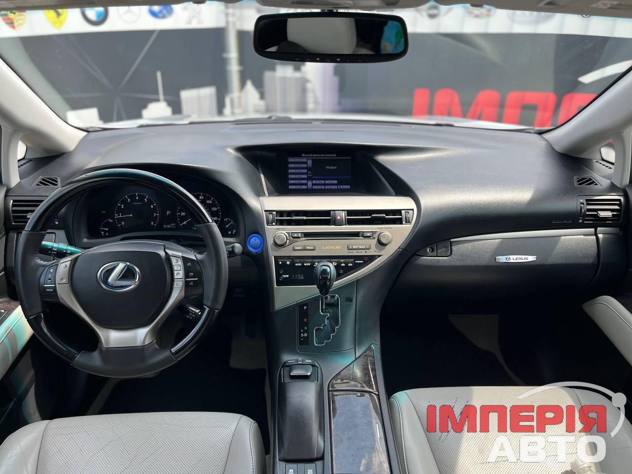 Lexus RX - фото 4