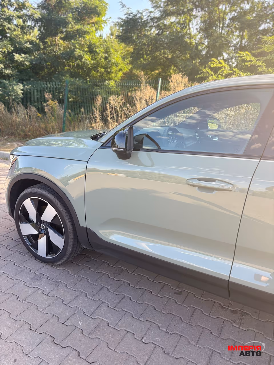 Volvo C40 - фото 4