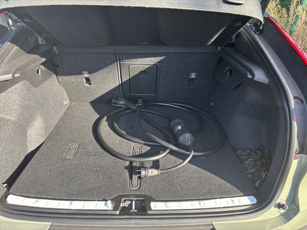 Volvo C40 - фото 12