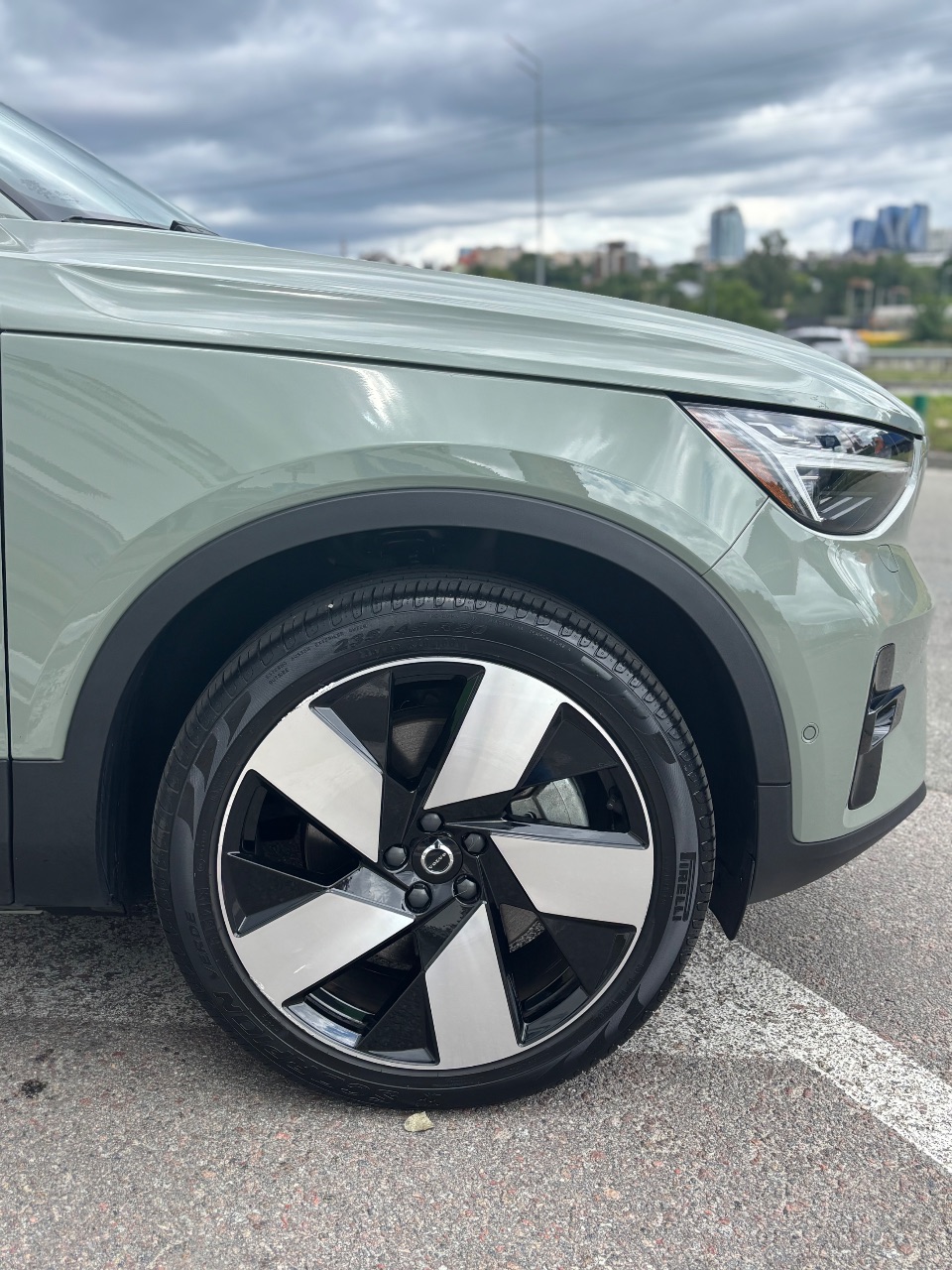 Volvo C40 - фото 9