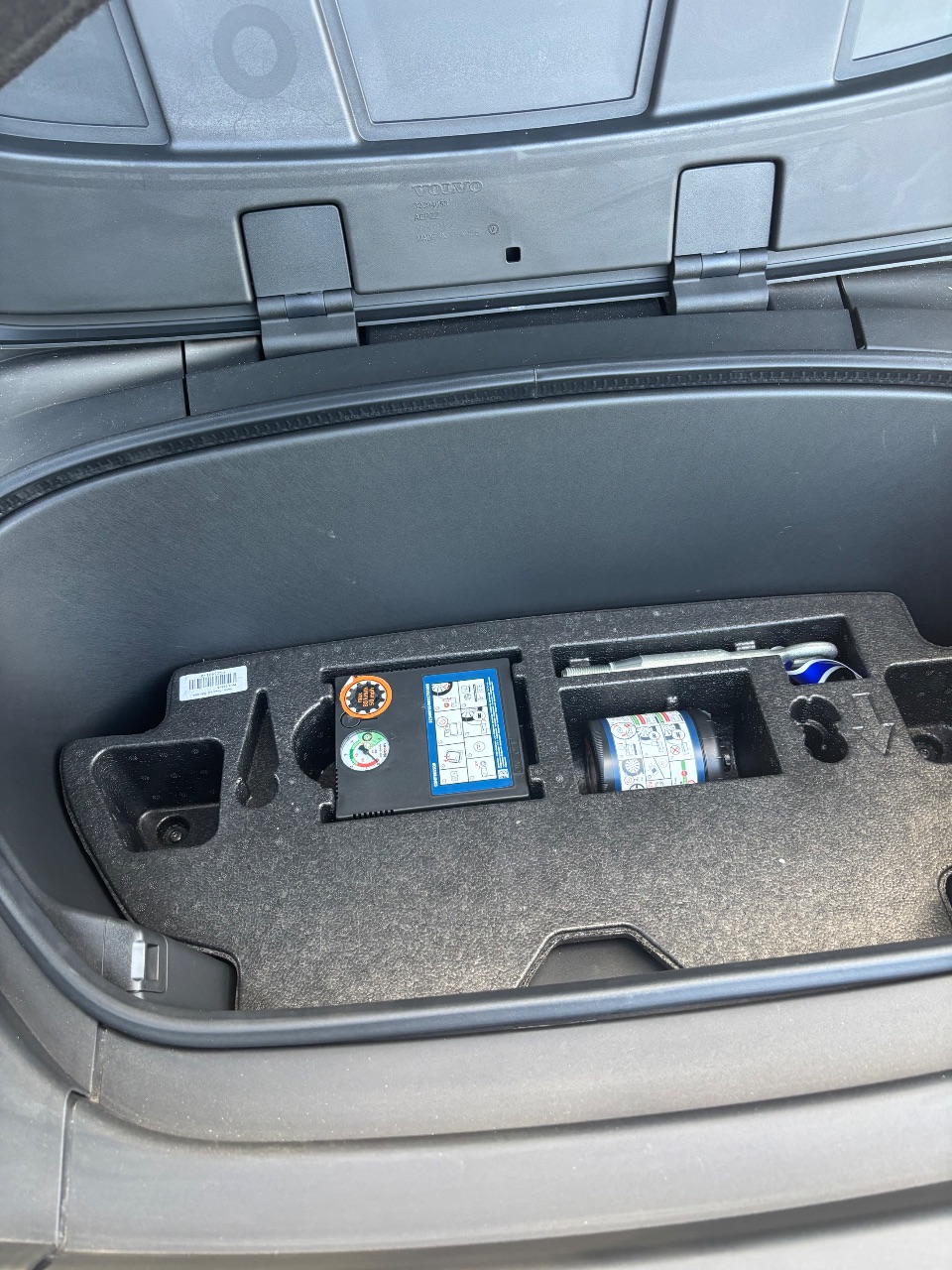 Volvo C40 - фото 11