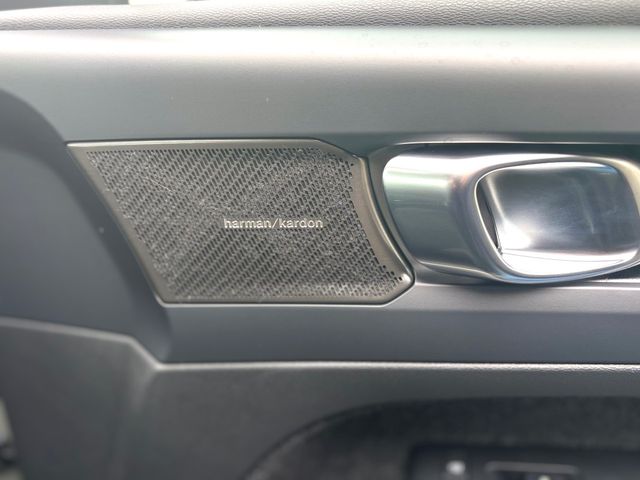 Volvo C40 - фото 4