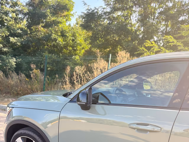 Volvo C40 - фото 4