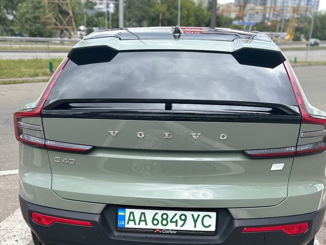 Volvo C40 - фото 2