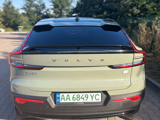 Volvo C40 - фото 2