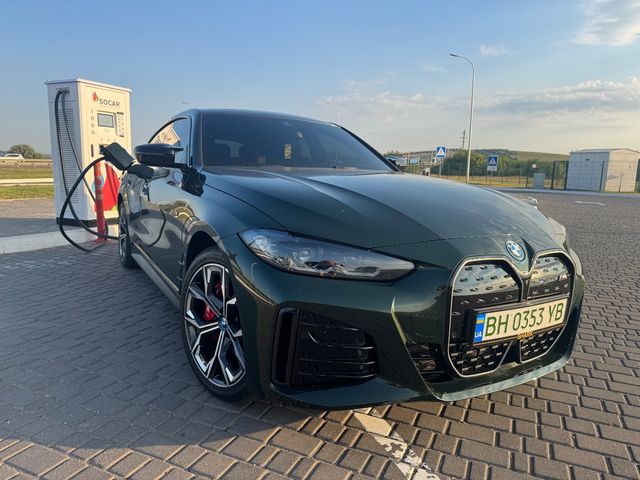 BMW i4 - фото 2