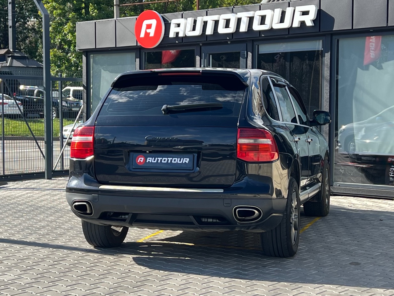 Porsche Cayenne - фото 11