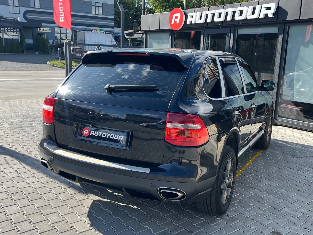 Porsche Cayenne - фото 10