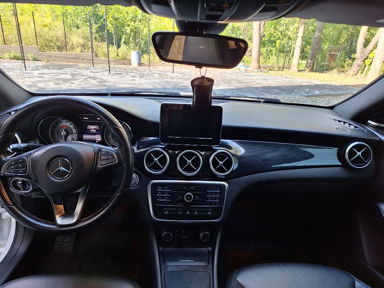 Mercedes-Benz CLA - фото 25