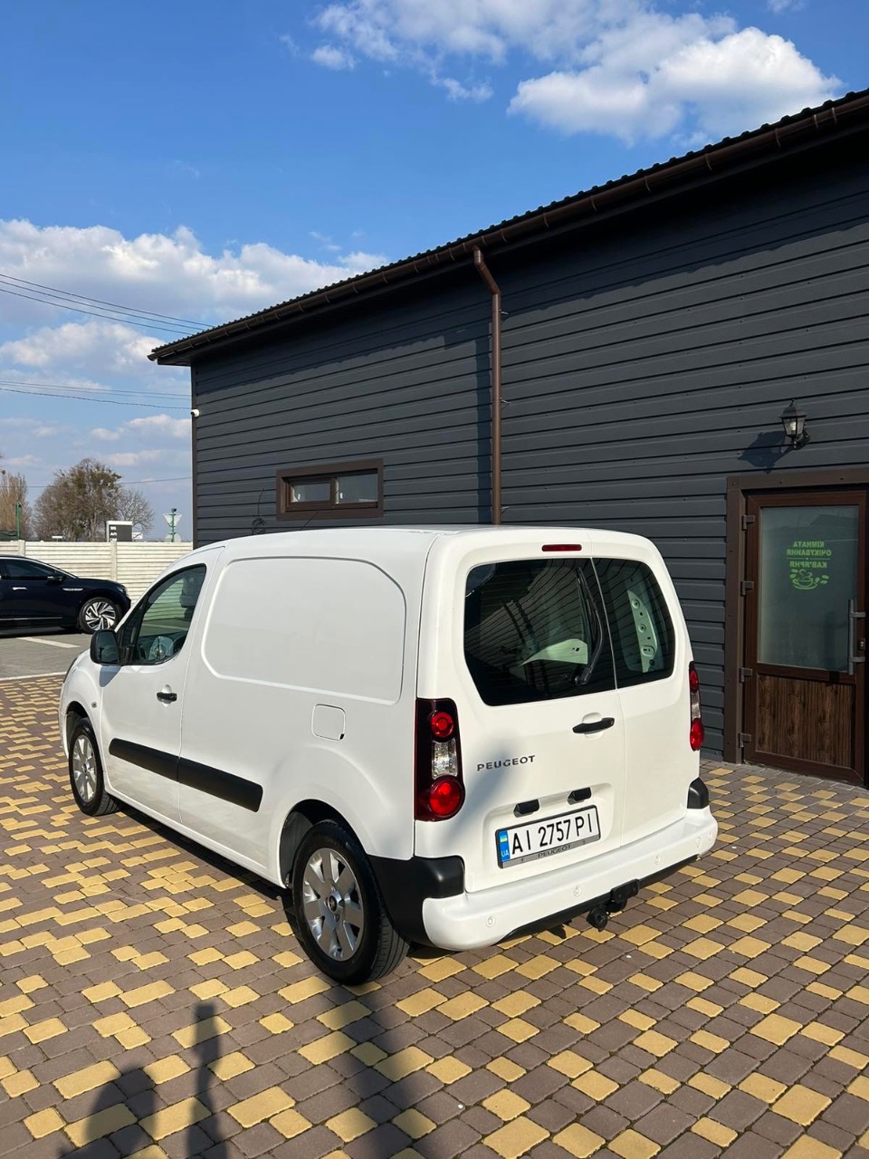 Peugeot Partner - фото 9