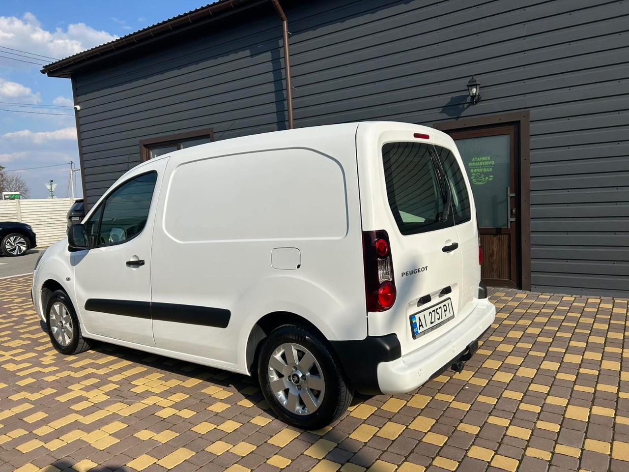Peugeot Partner - фото 4