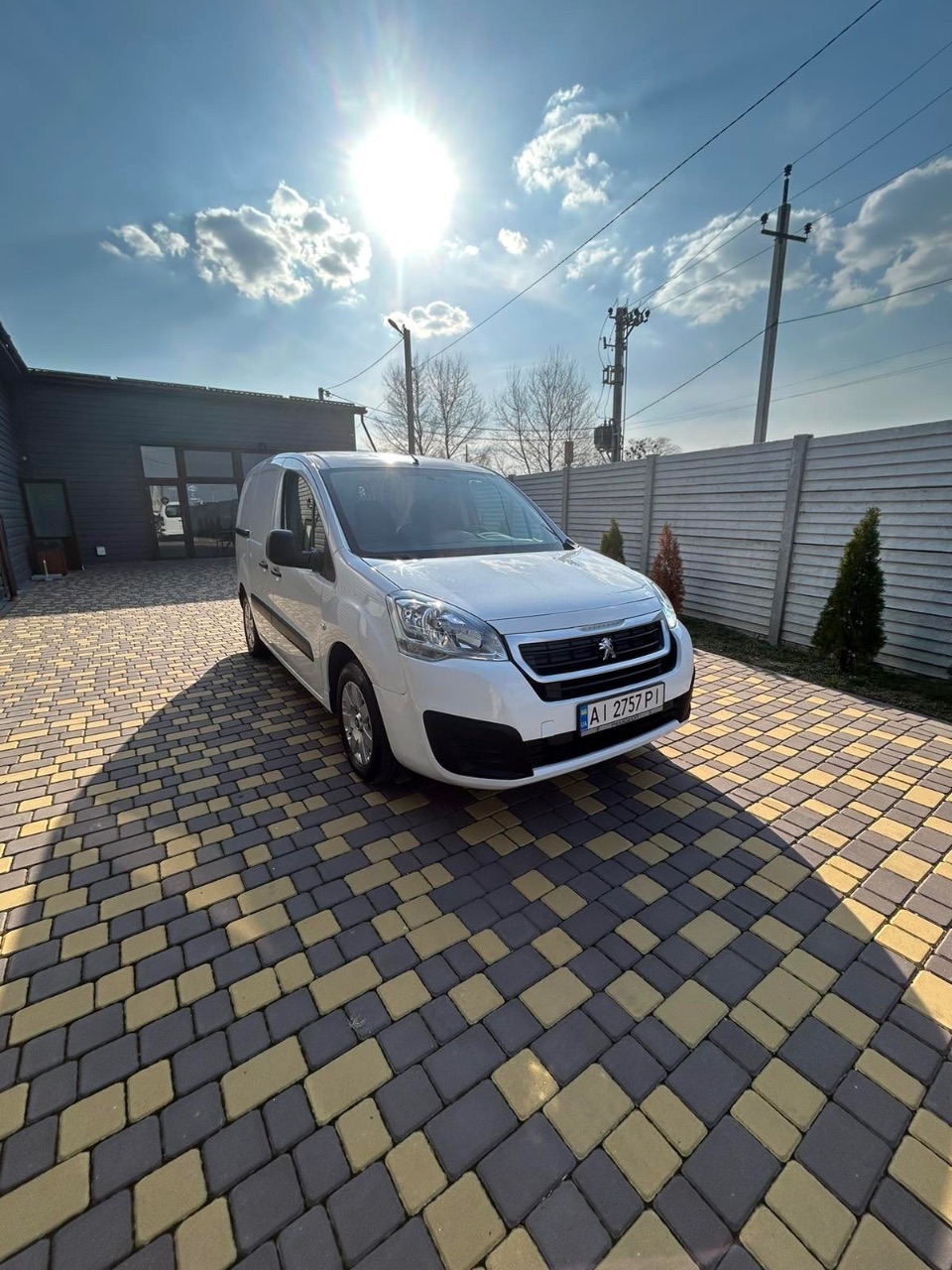 Peugeot Partner - фото 2