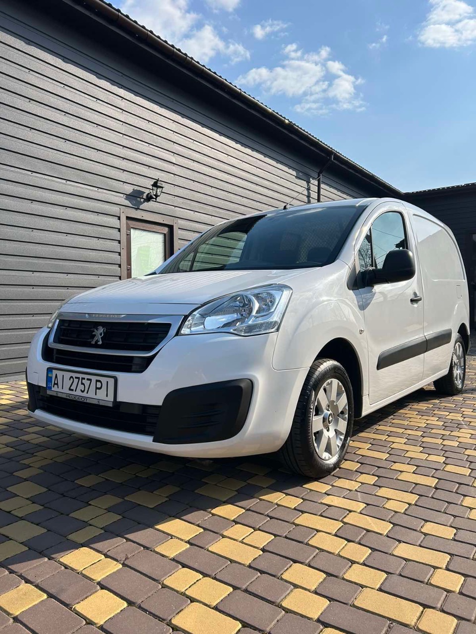 Peugeot Partner - фото 3