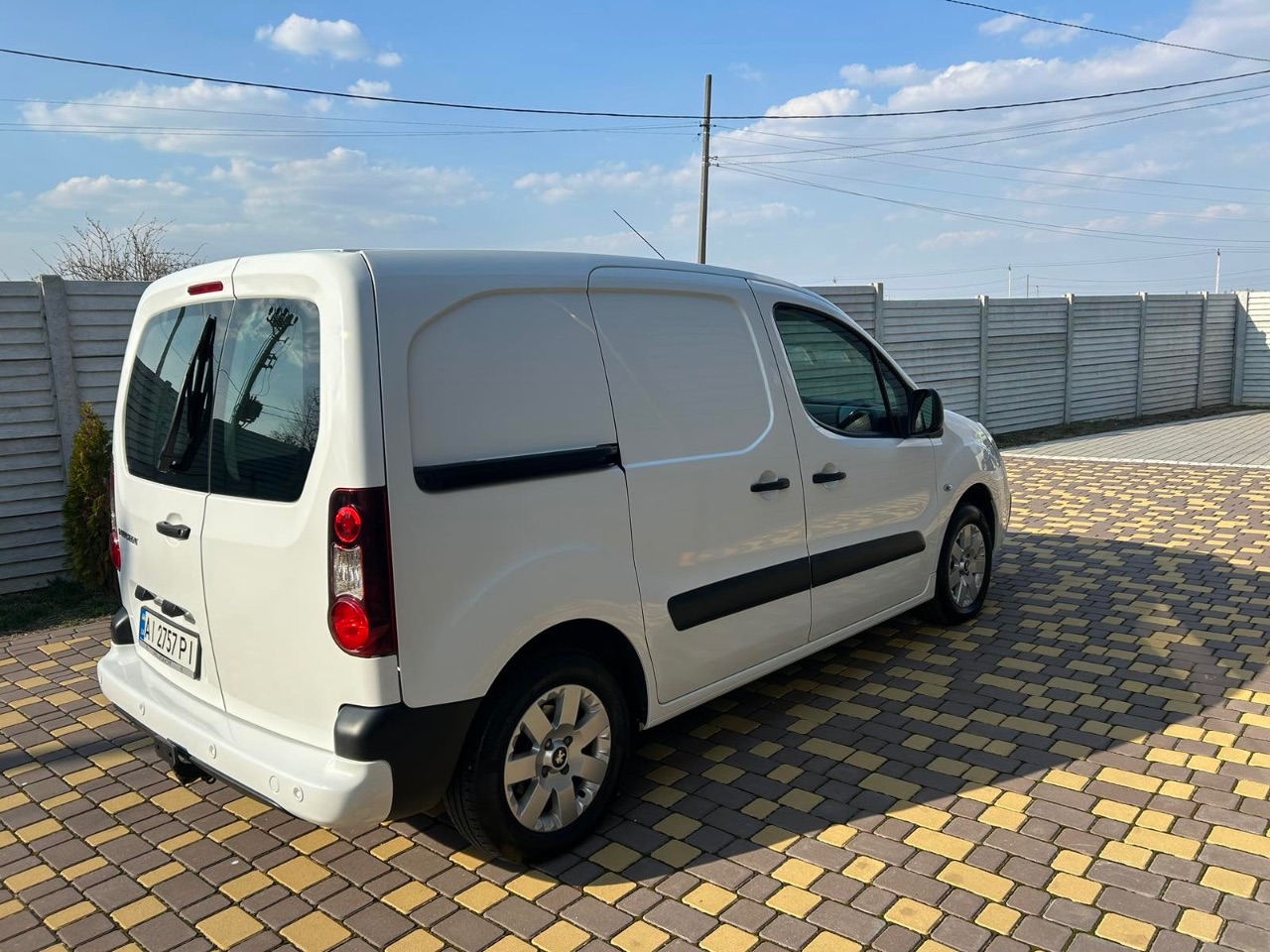 Peugeot Partner - фото 8