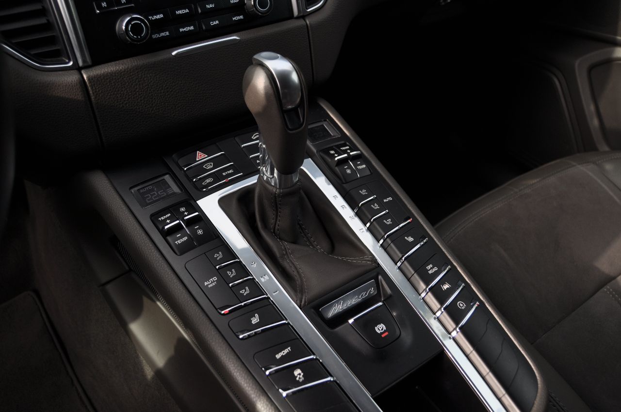 Porsche Macan - фото 12