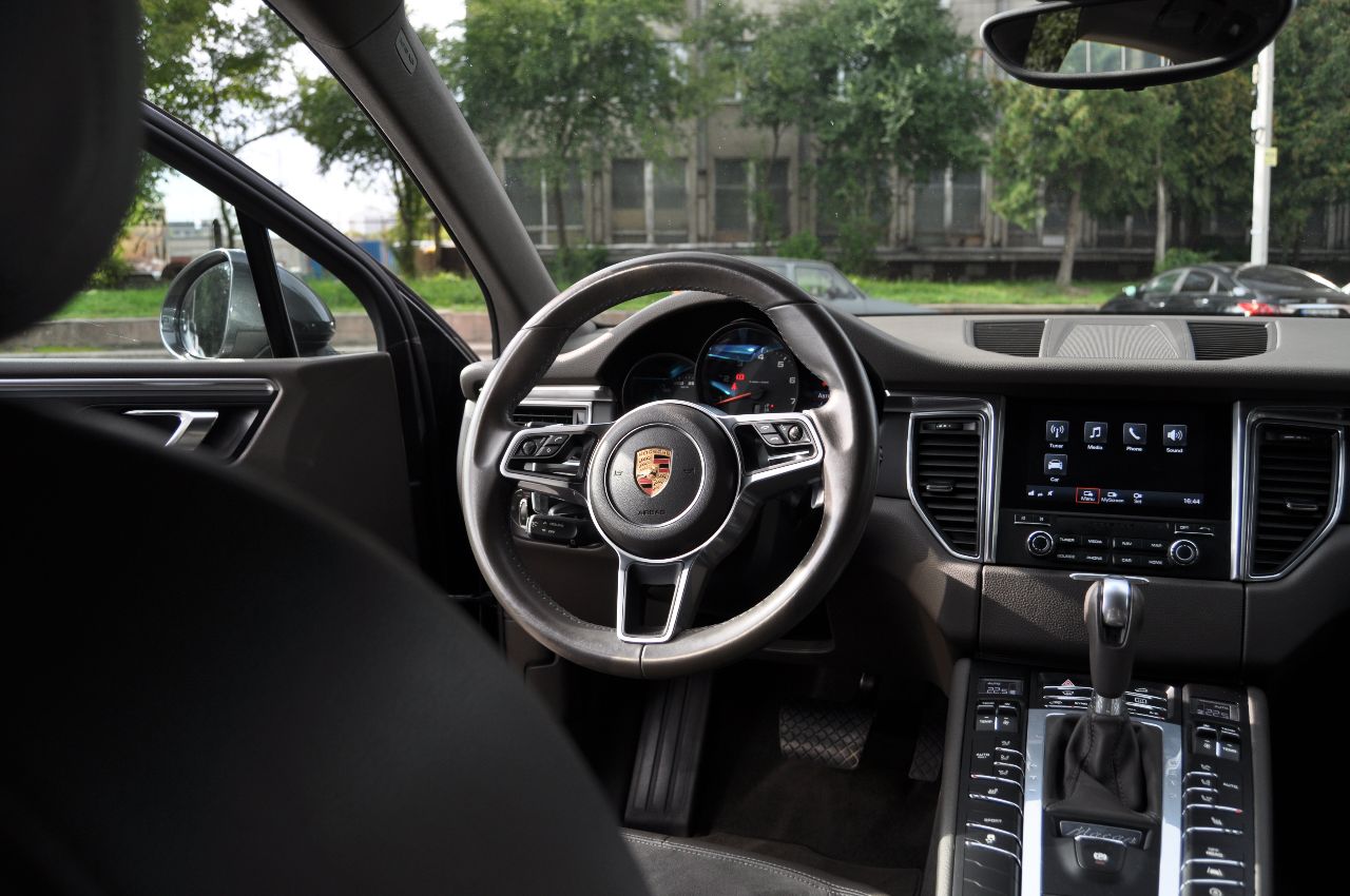 Porsche Macan - фото 10