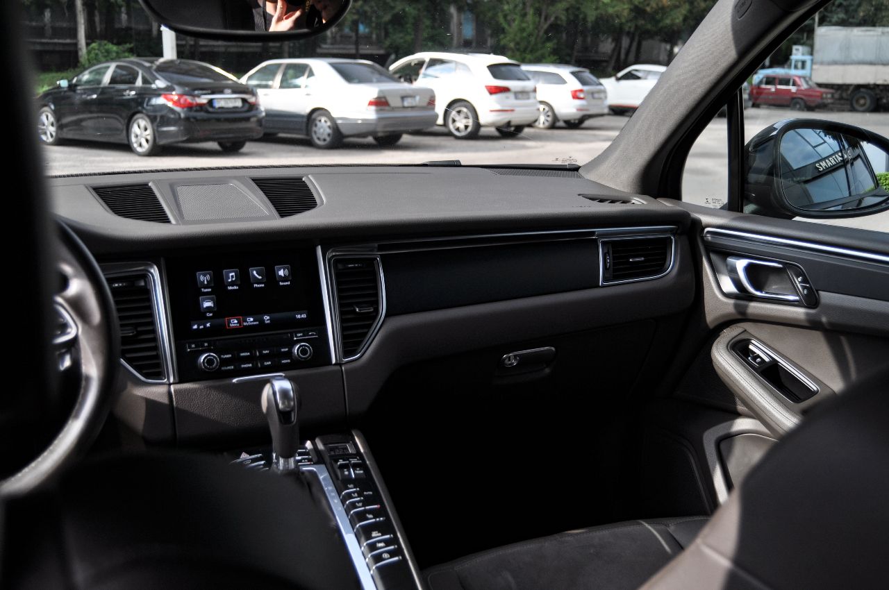 Porsche Macan - фото 24