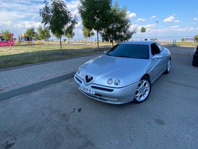 Alfa Romeo GTV - фото 1