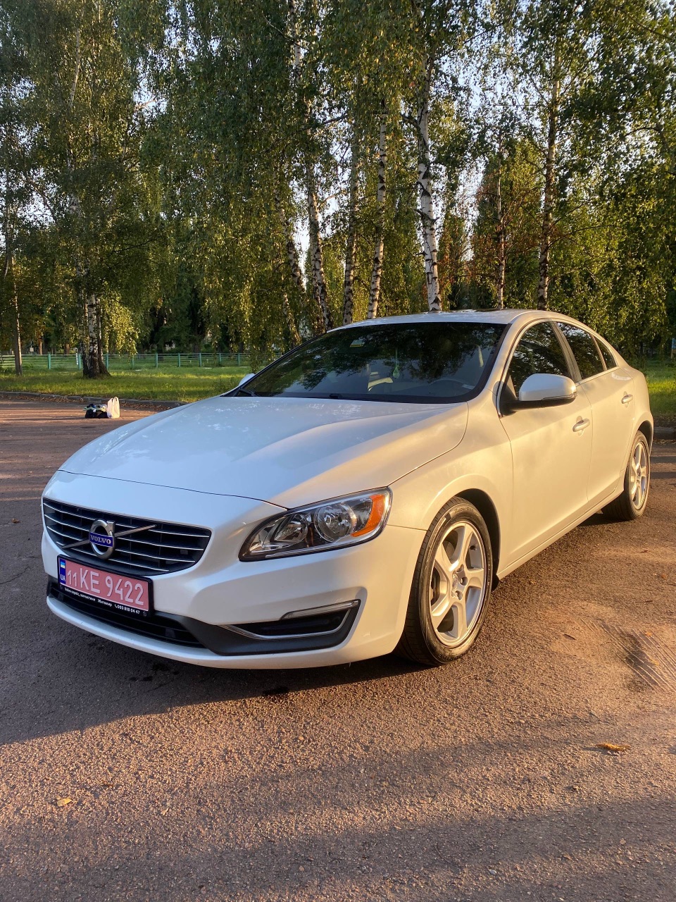 Volvo S60 - фото 1