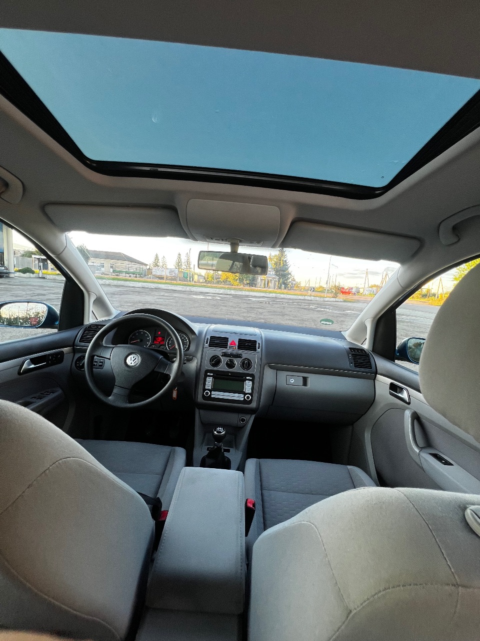 Volkswagen Touran - фото 10