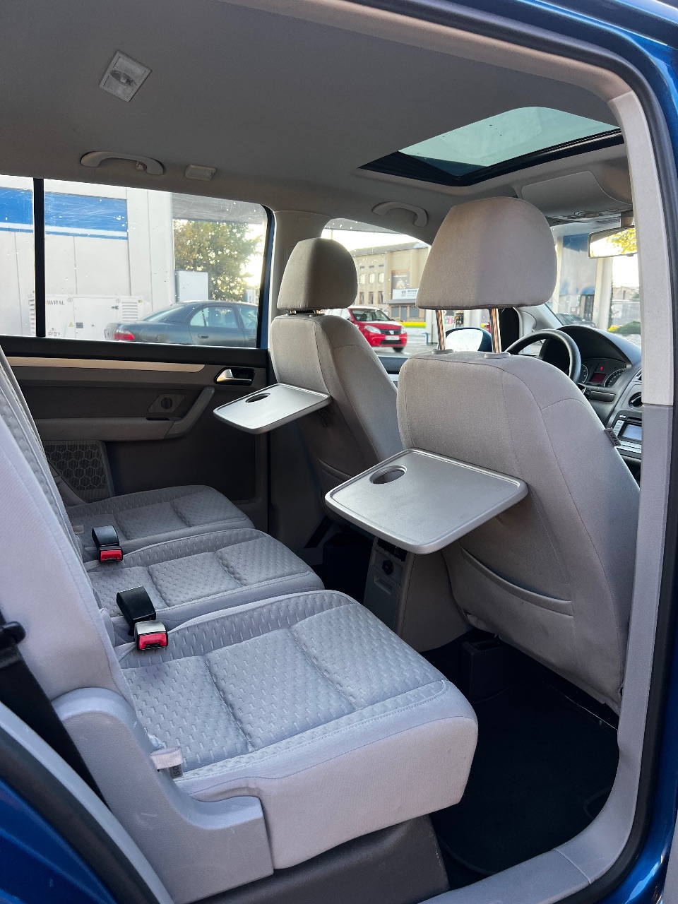 Volkswagen Touran - фото 11