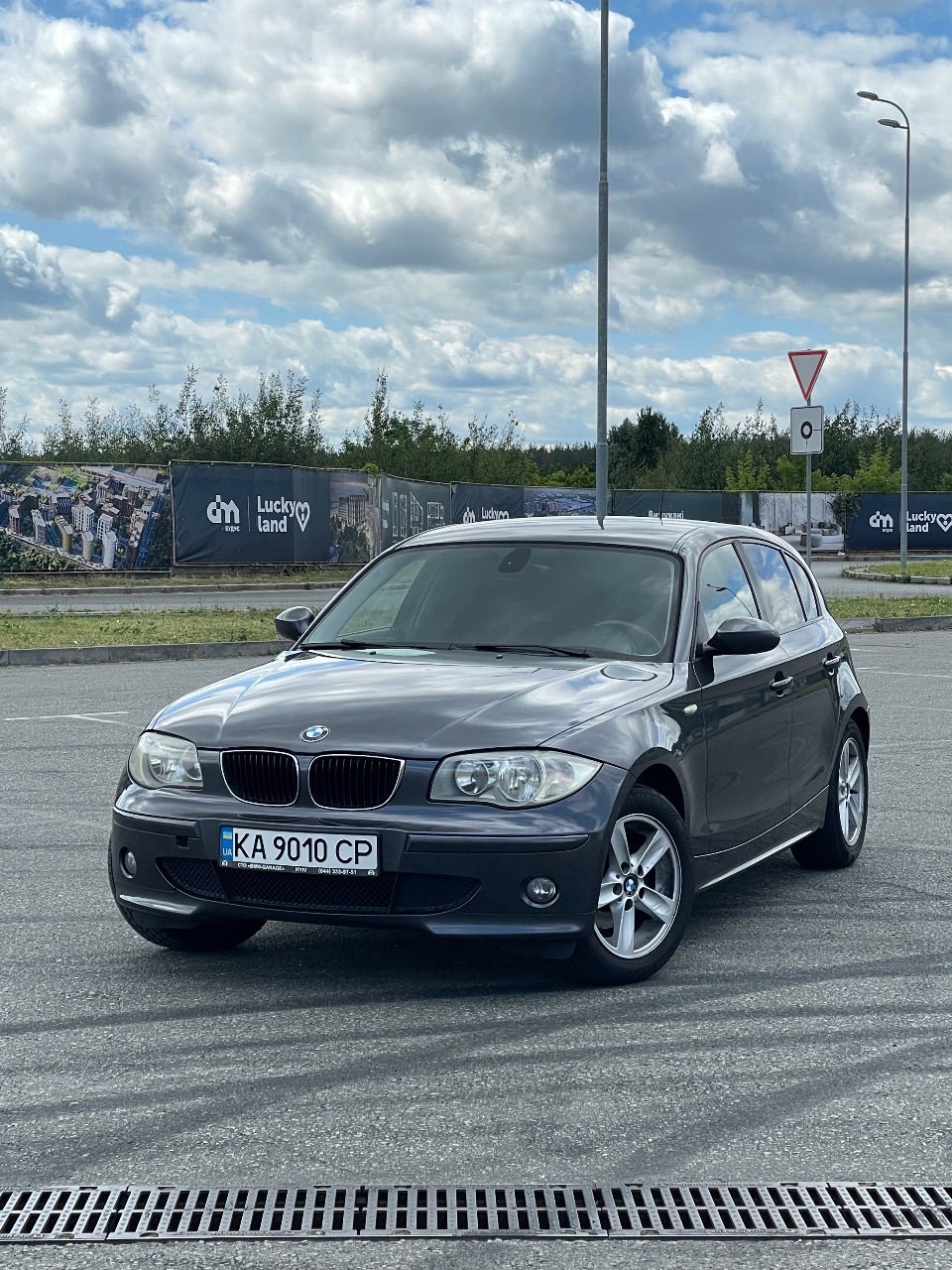 BMW 1 серії - фото 1