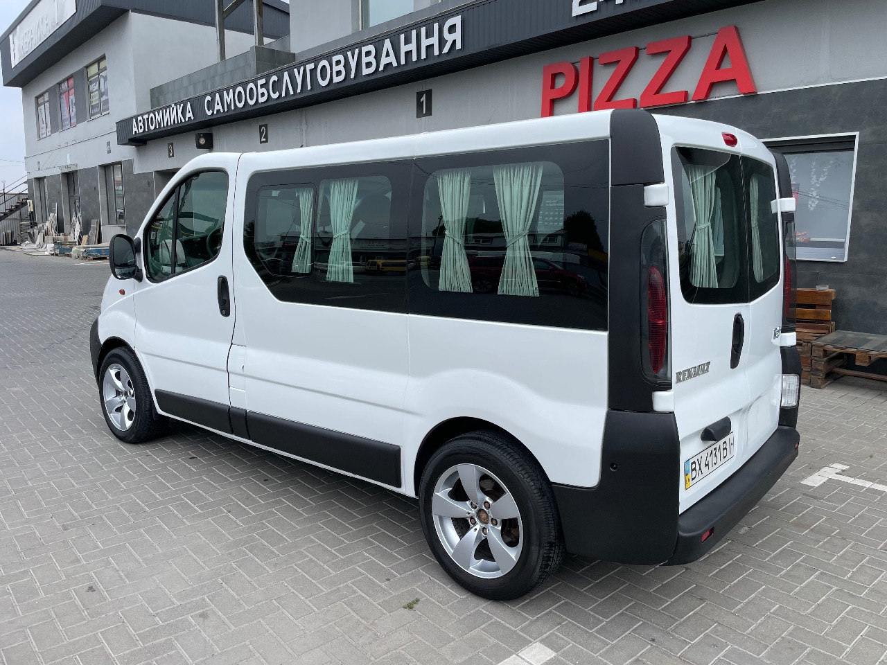 Renault Trafic - фото 4