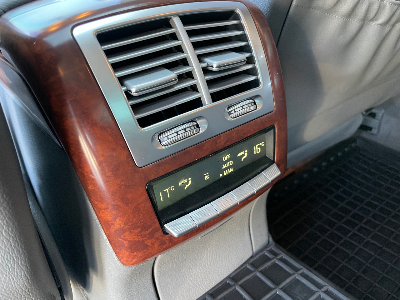 Mercedes-Benz S-Класс - фото 15