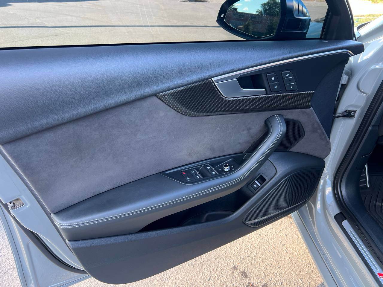 Audi S4 - фото 10