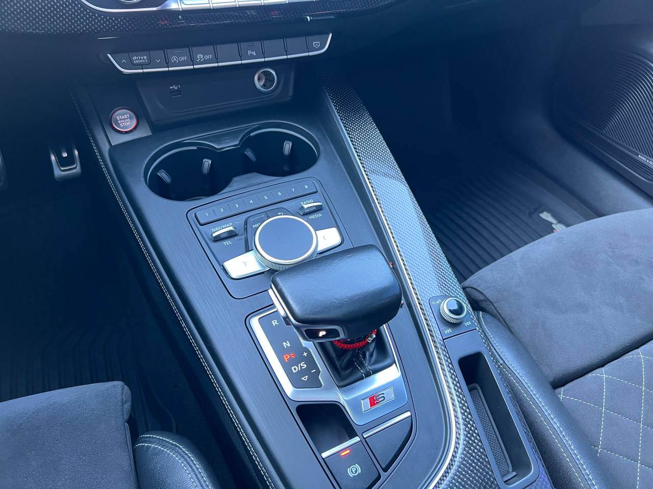 Audi S4 - фото 14