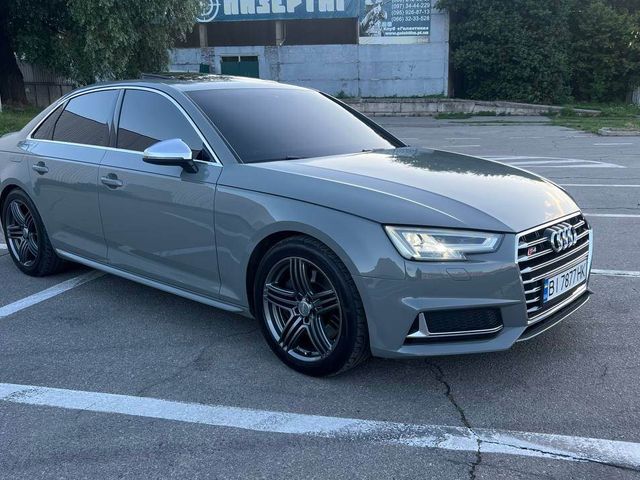 Audi S4 - фото 3